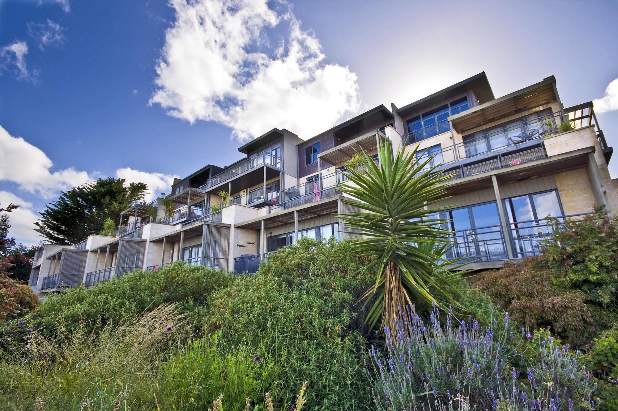 Grand Pacific Hotel & Apartments Lorne Exterior photo