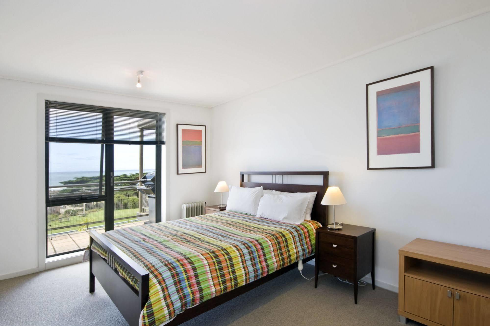 Grand Pacific Hotel & Apartments Lorne Exterior photo